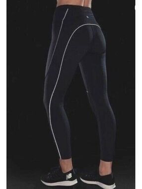 Athleta Black Cold Front Hybrid Run Tight Size XS